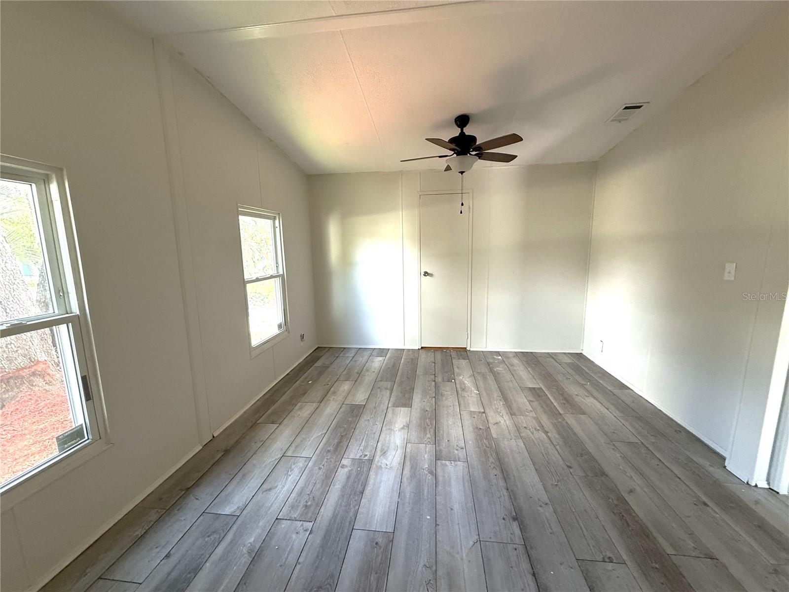 5111 HILL DR — photo 10