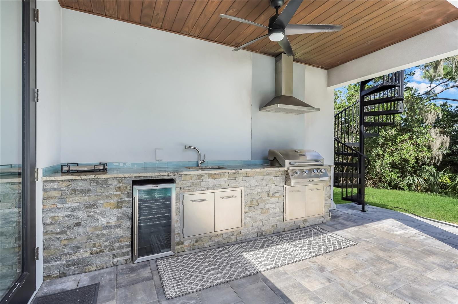 715 OAK ST — photo 32