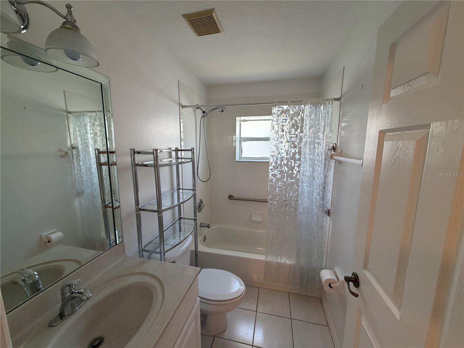 546 TROUT LN — photo 4