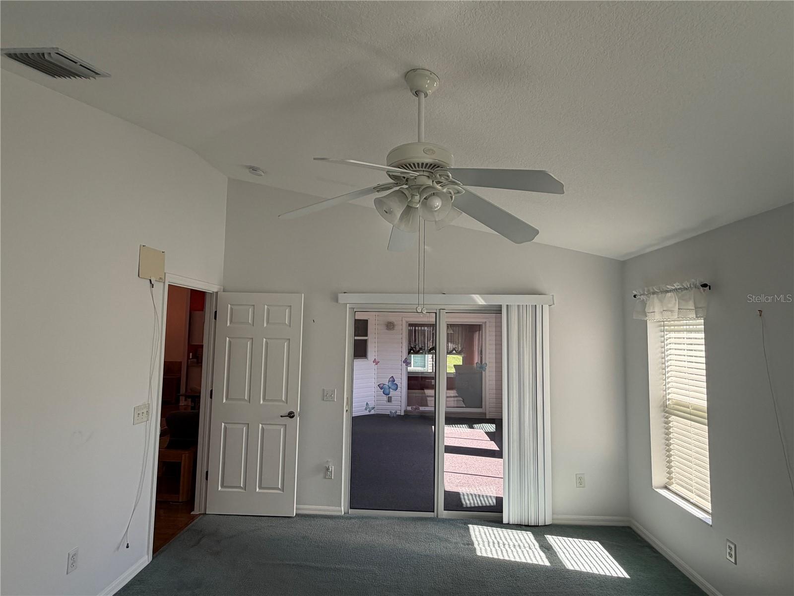 546 TROUT LN — photo 22