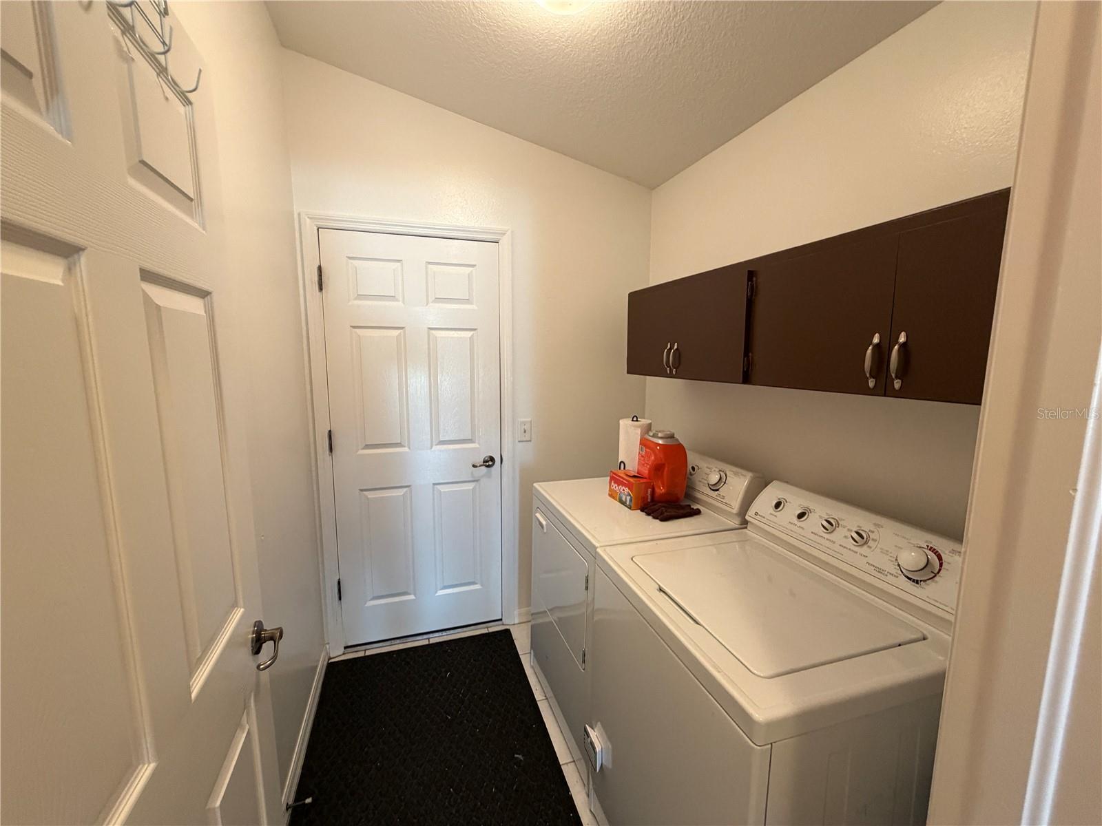 546 TROUT LN — photo 7
