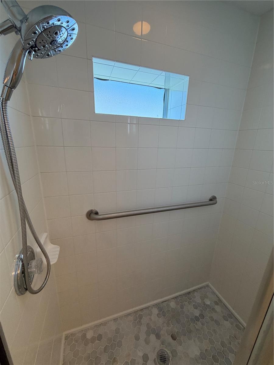 546 TROUT LN — photo 28