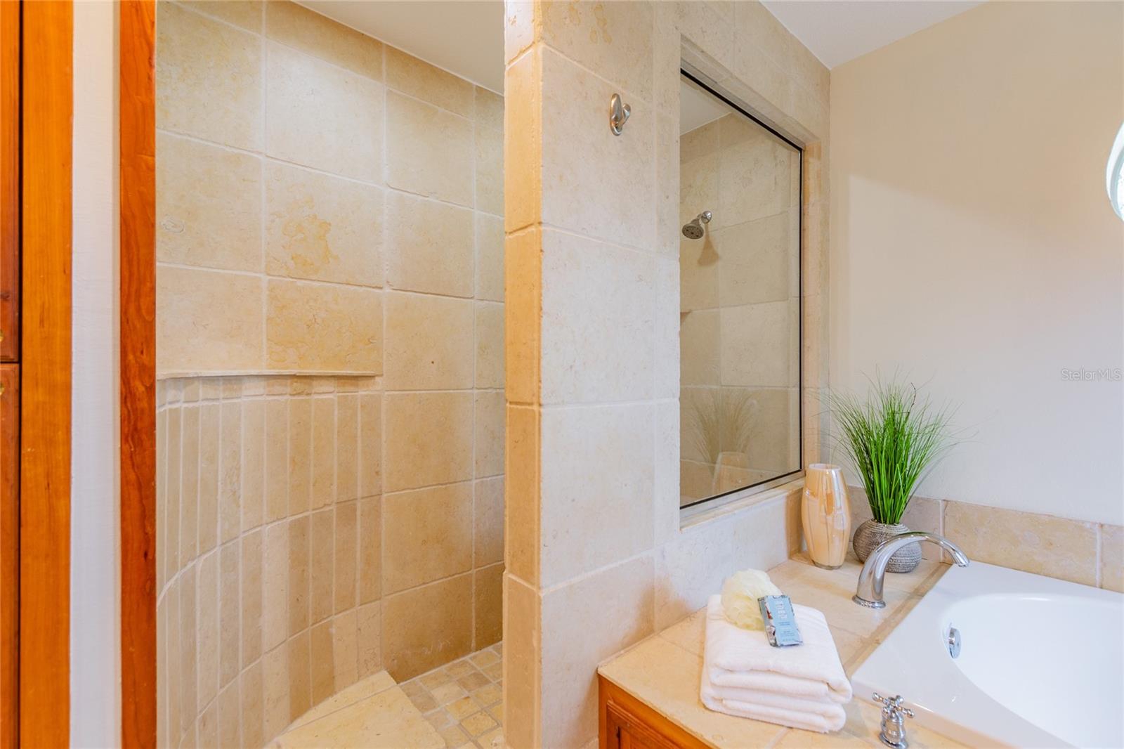 5313 BURCHETTE RD — photo 38