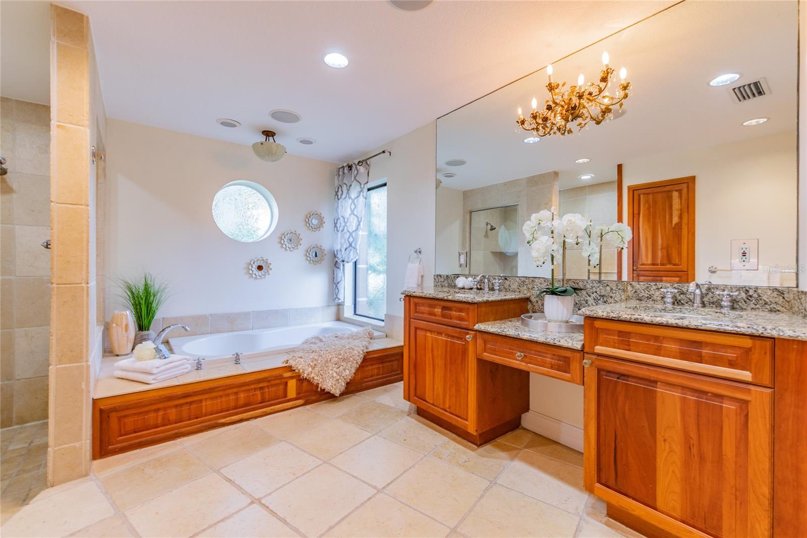 5313 BURCHETTE RD — photo 35