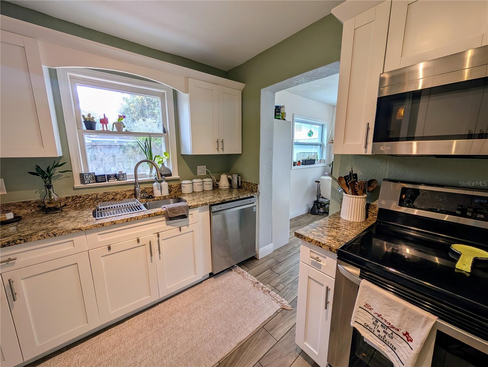 1008 E HAMILTON AVE — photo 13