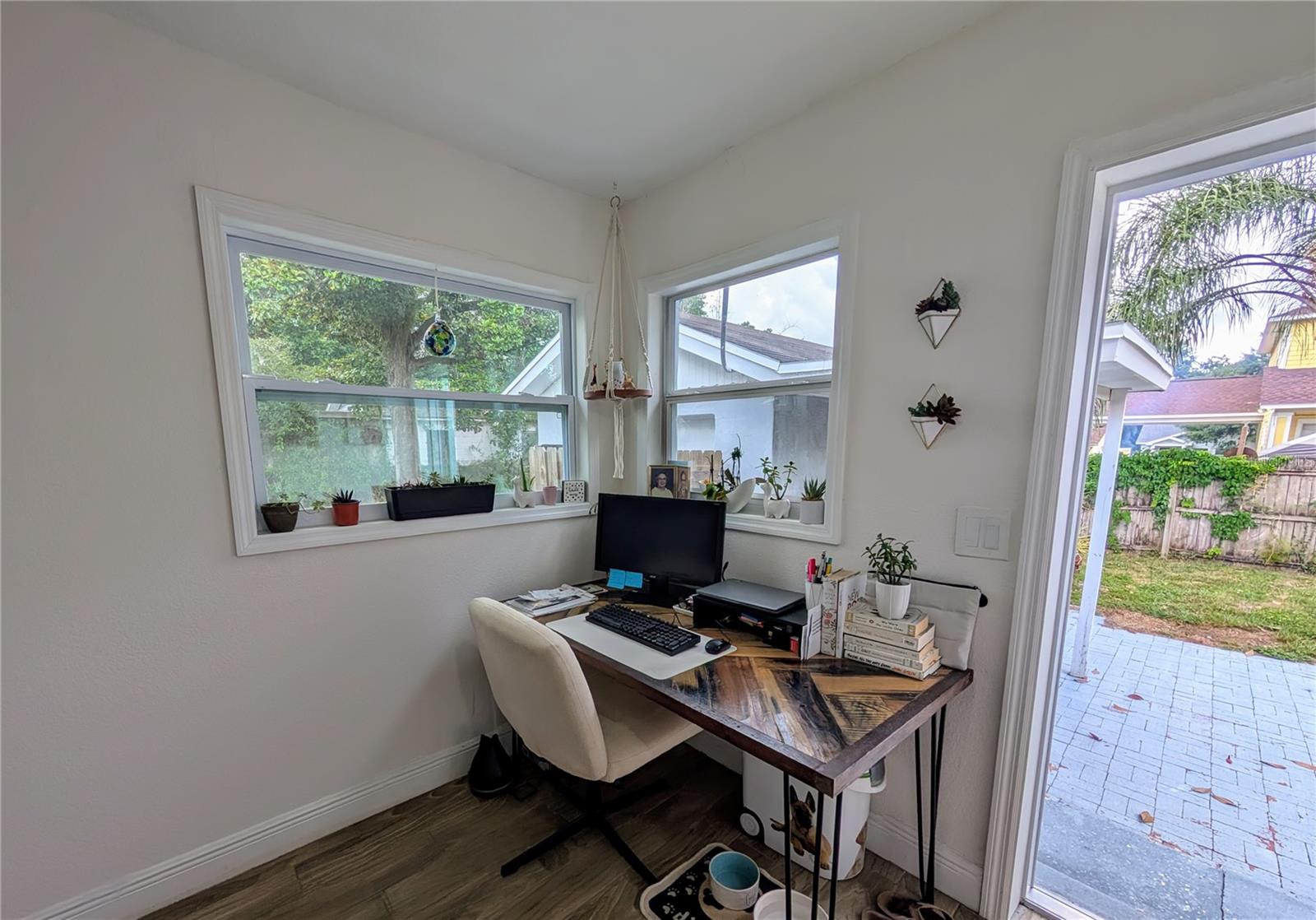 1008 E HAMILTON AVE — photo 19