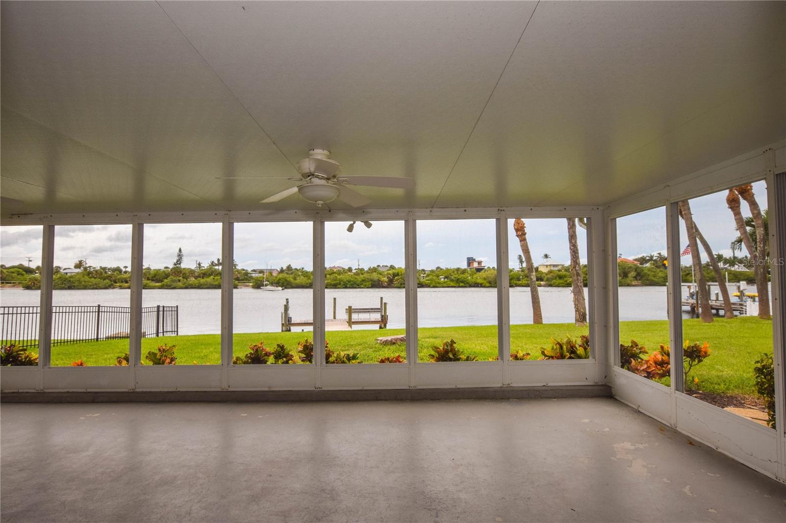321 BAYSHORE RD — photo 23