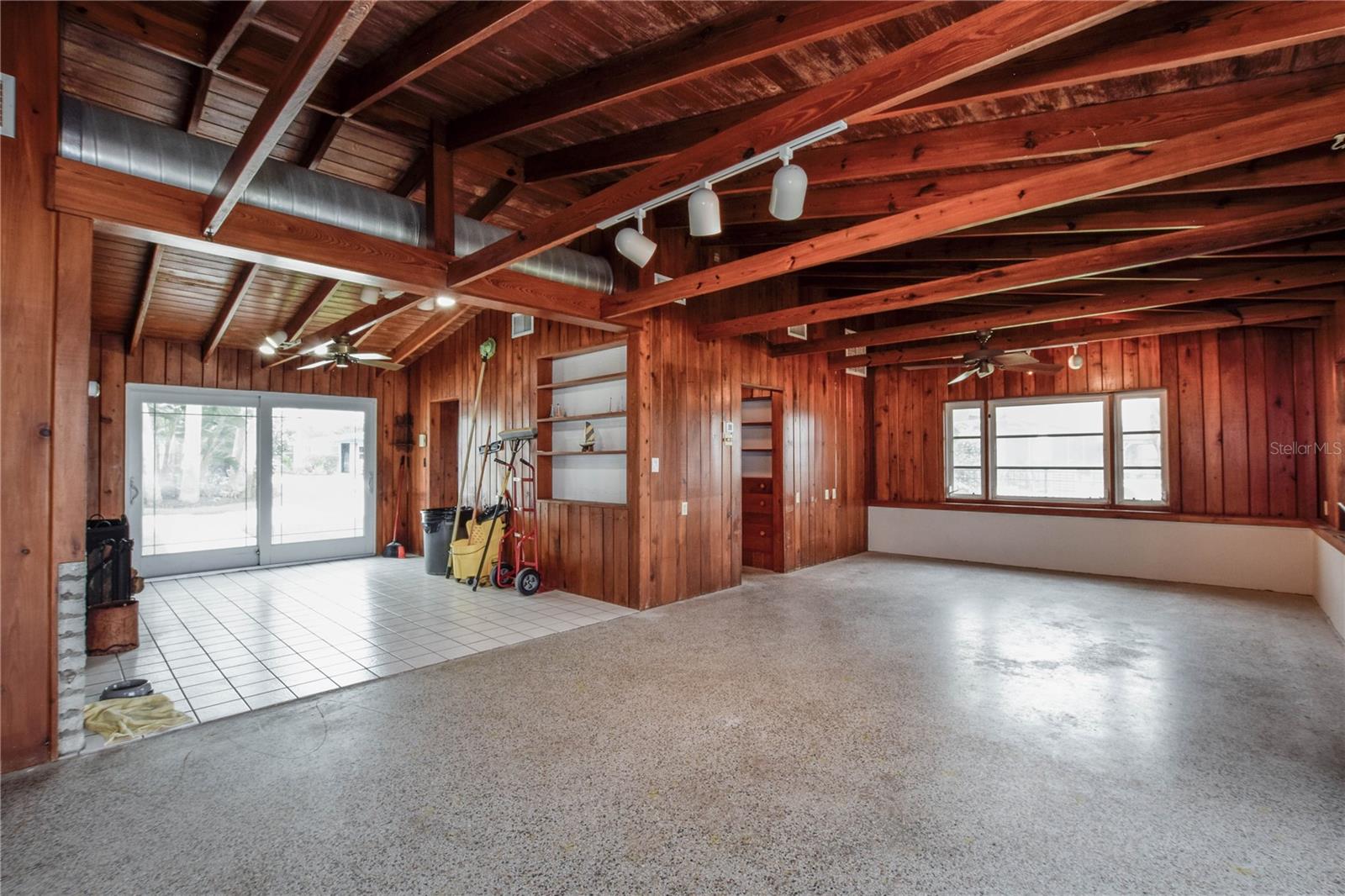 321 BAYSHORE RD — photo 16