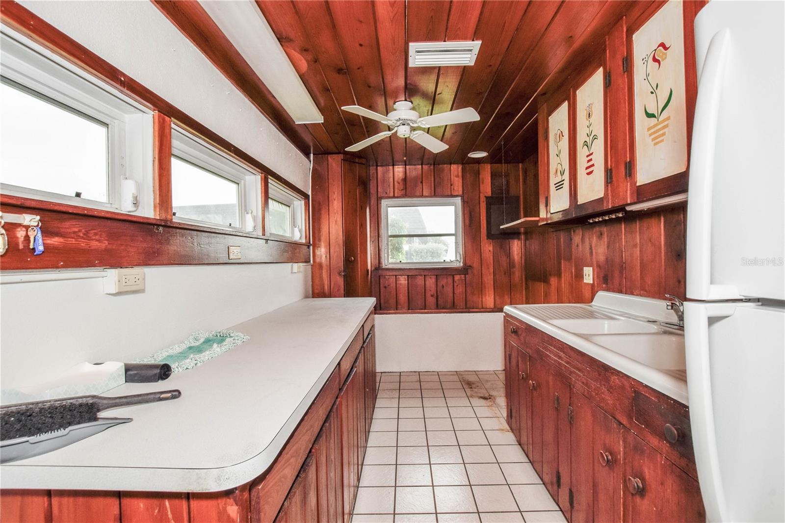 321 BAYSHORE RD — photo 19