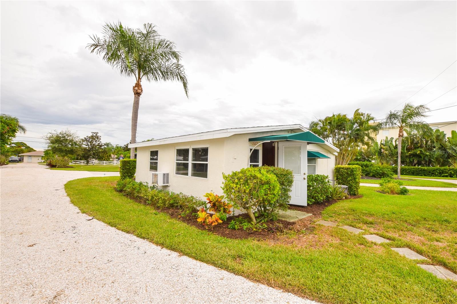 321 BAYSHORE RD — photo 32