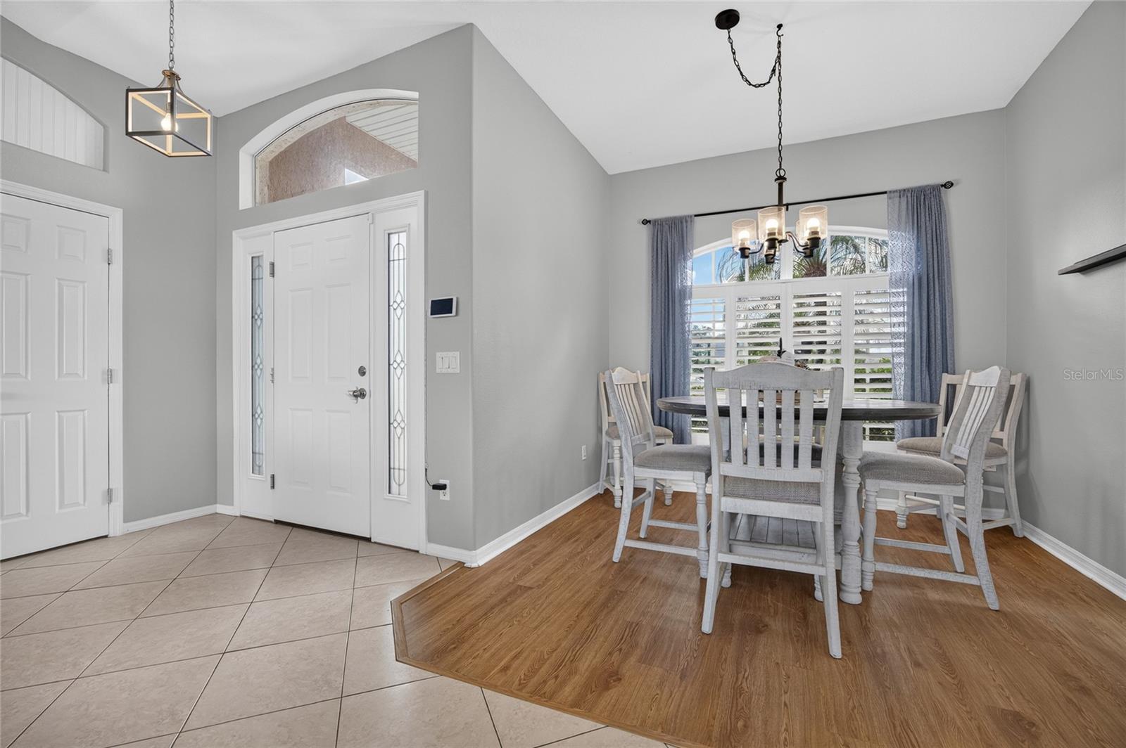 5660 RIVIERA CT — photo 5