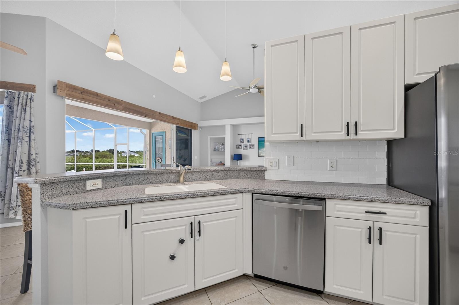 5660 RIVIERA CT — photo 12
