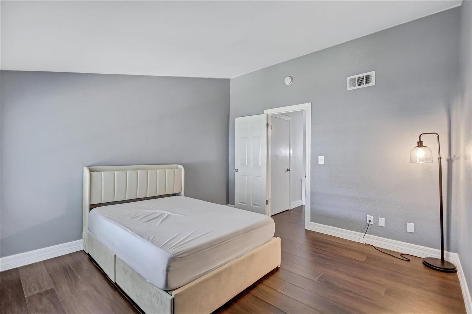4515 LA CAPRI CT — photo 12