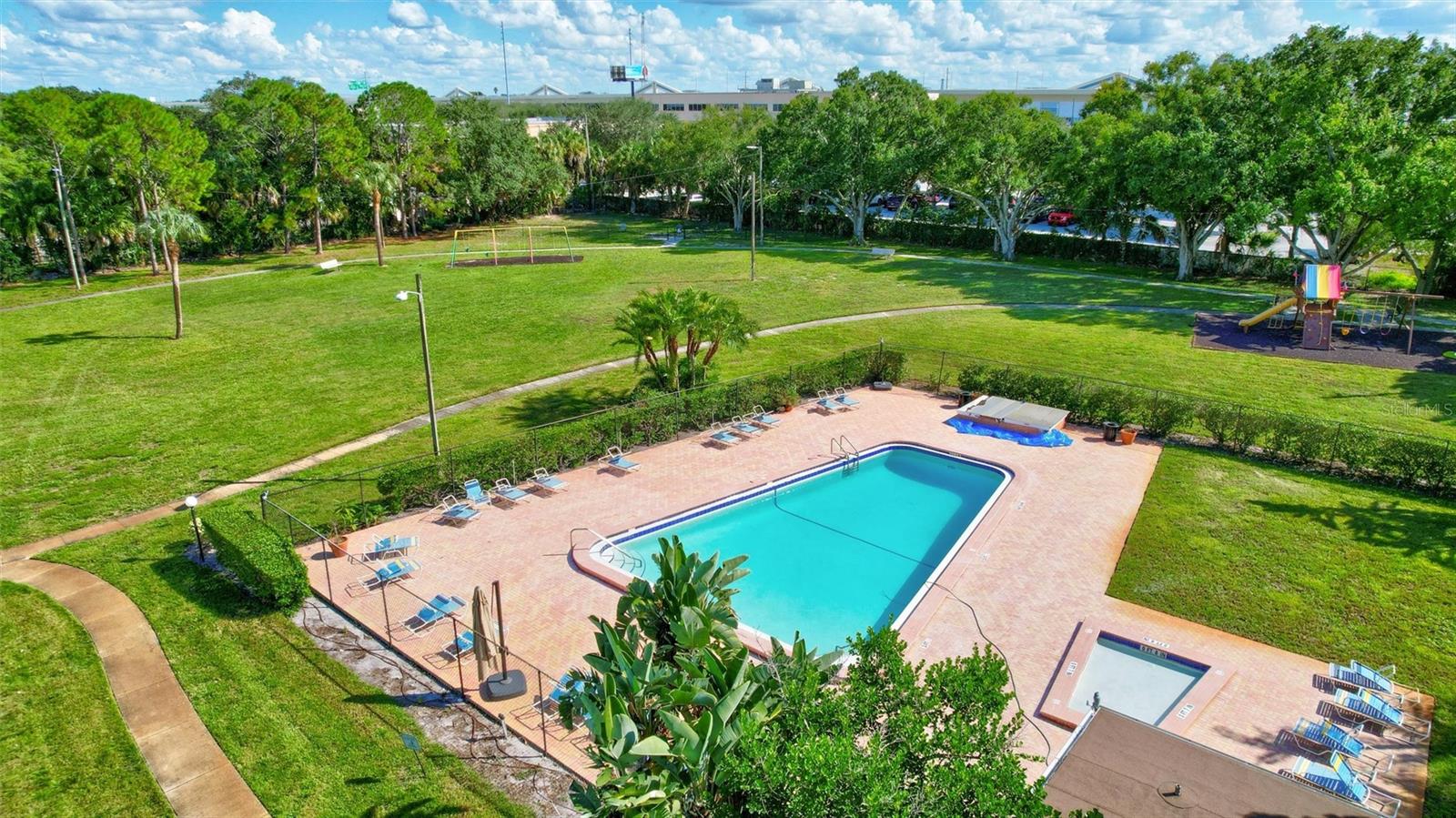 4515 LA CAPRI CT — photo 24