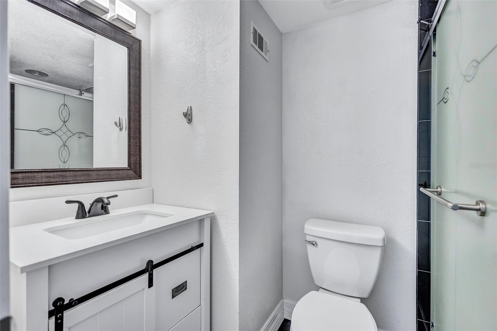 4515 LA CAPRI CT — photo 16