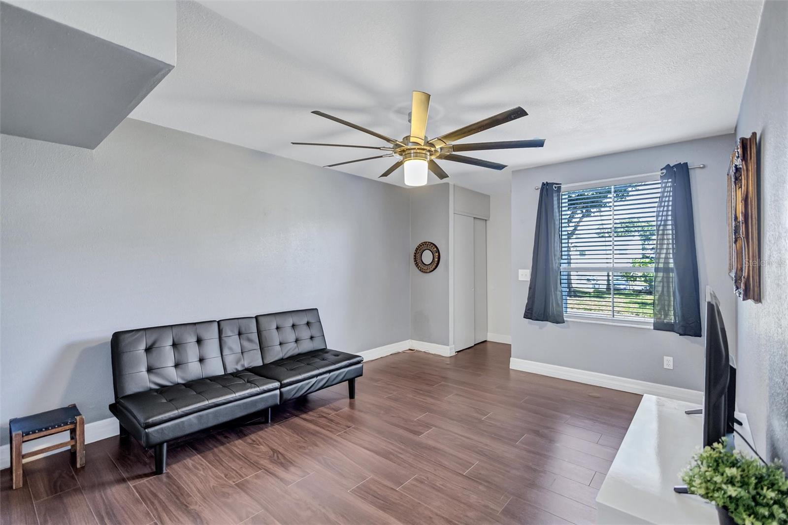 4515 LA CAPRI CT — photo 9