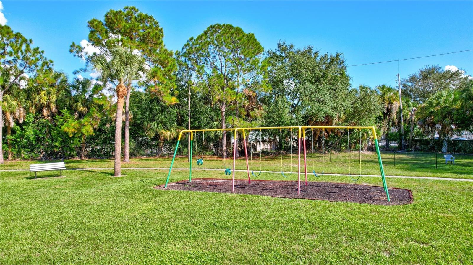 4515 LA CAPRI CT — photo 29