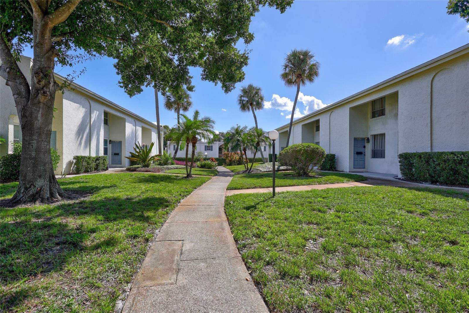 4515 LA CAPRI CT — photo 2