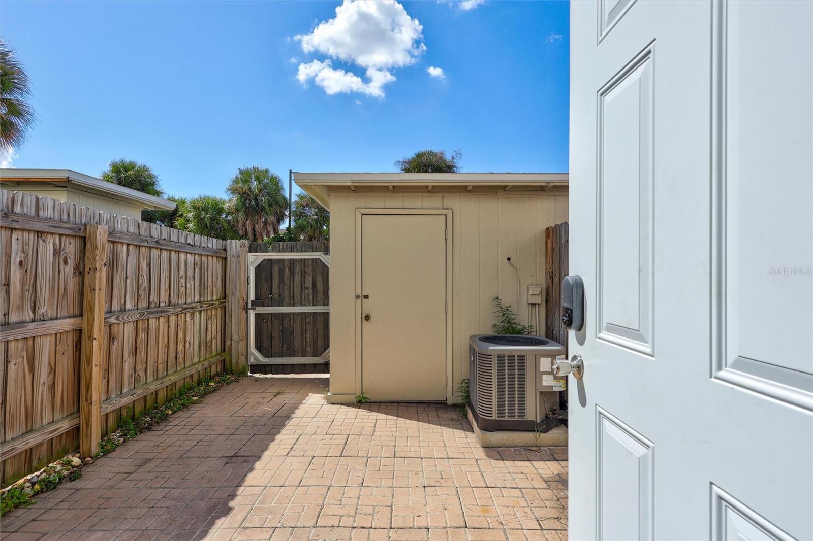 4515 LA CAPRI CT — photo 21