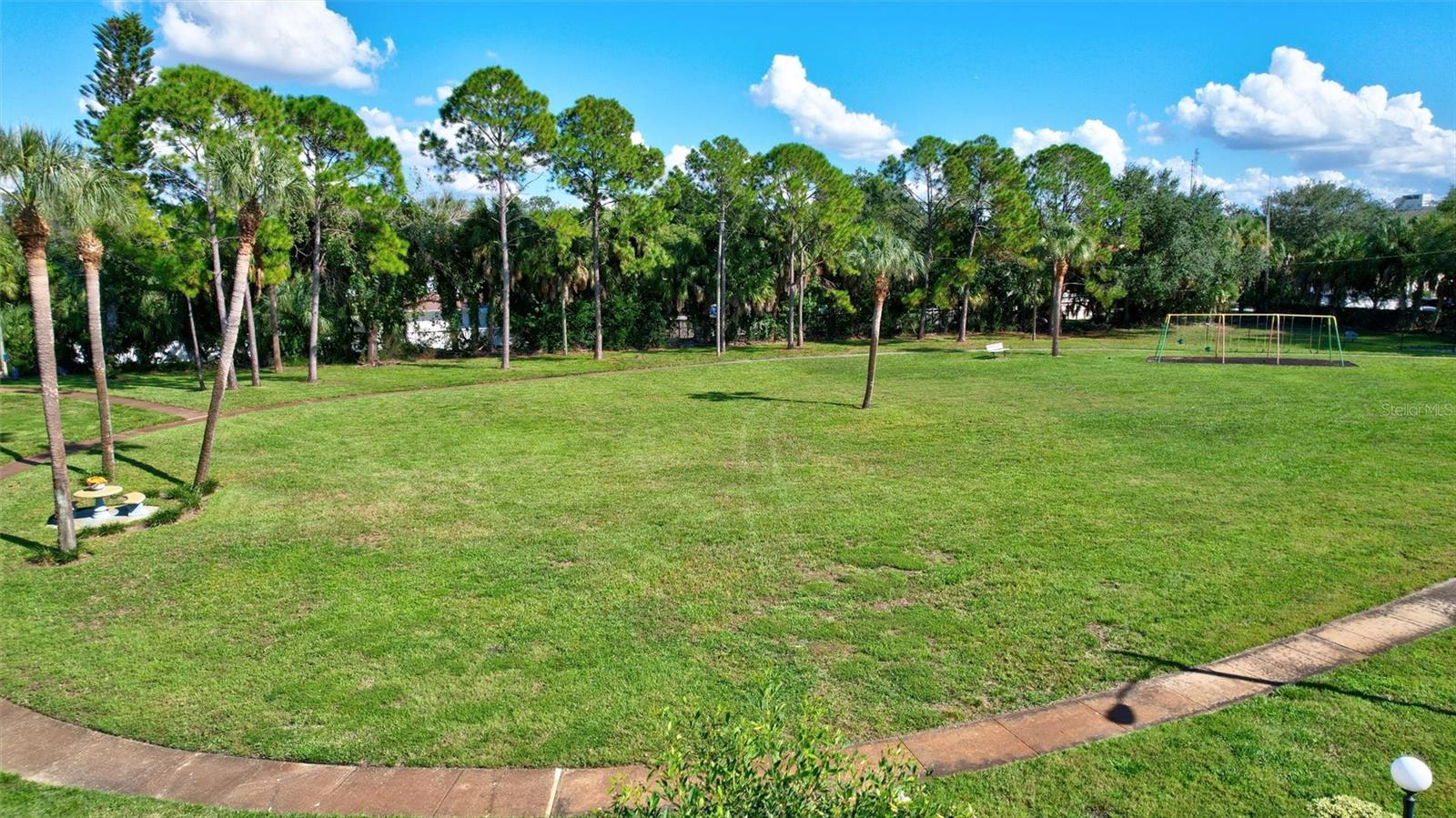 4515 LA CAPRI CT — photo 28