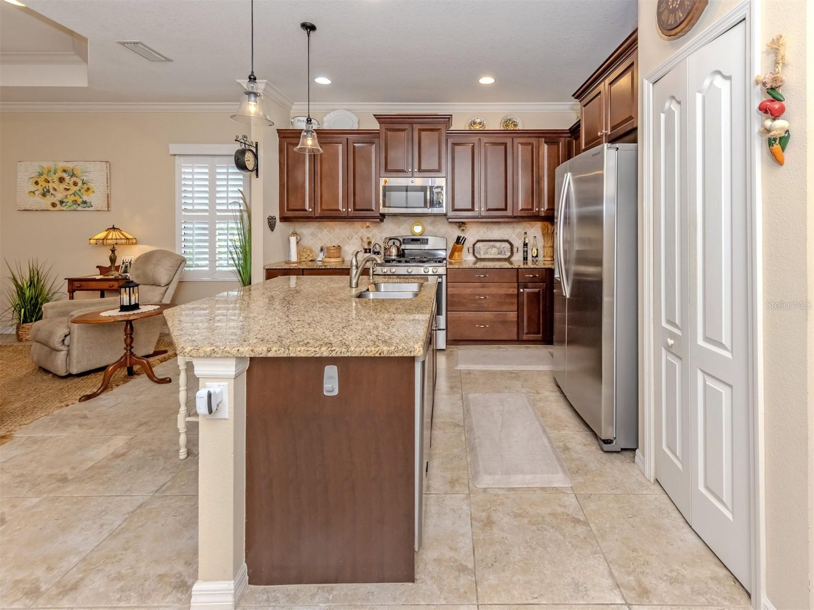 1175 COLLIER PL — photo 7