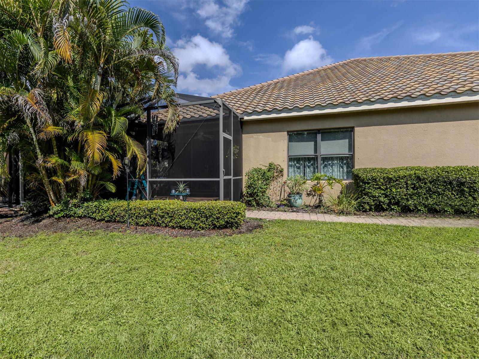 1175 COLLIER PL — photo 28