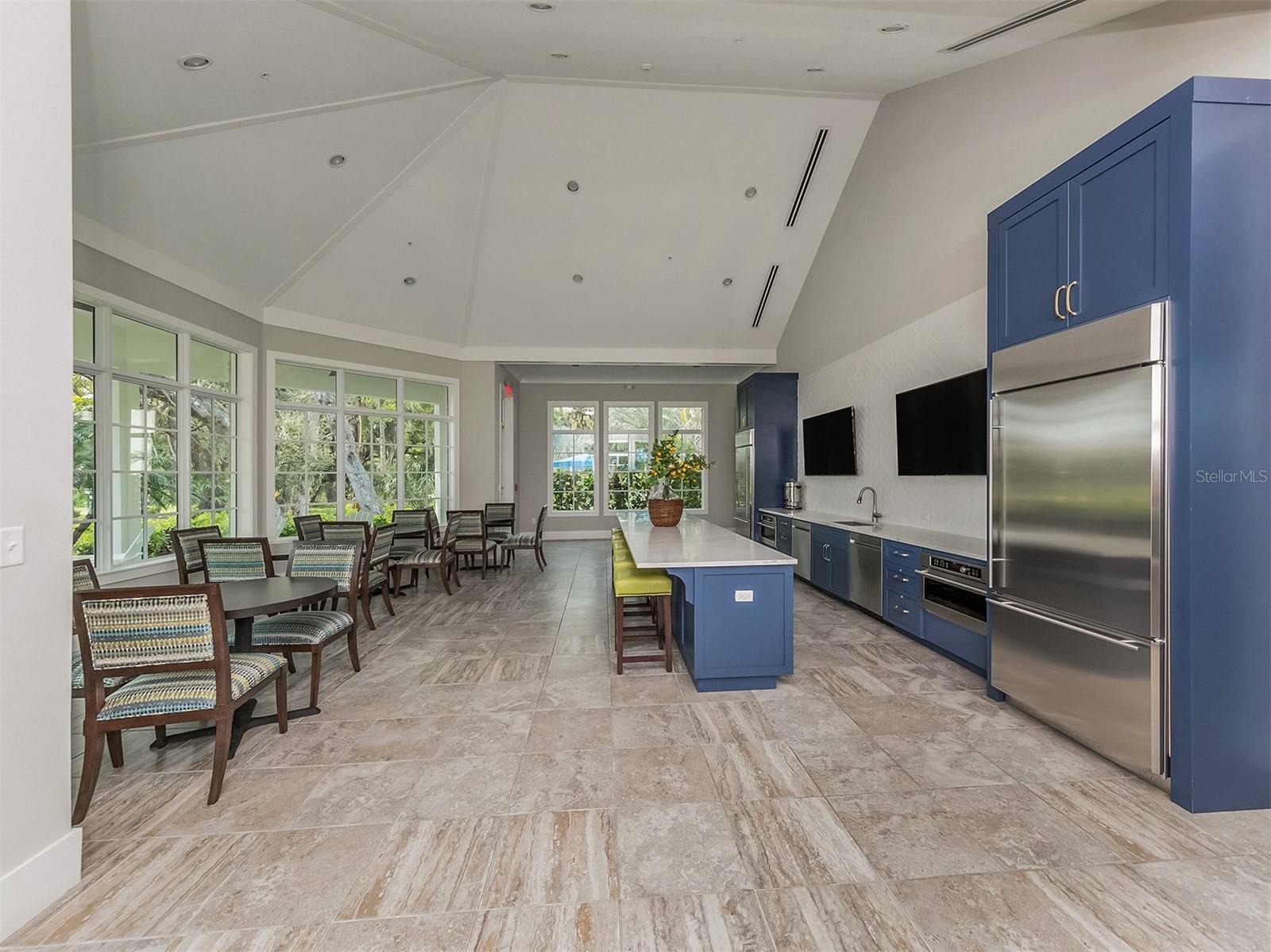 1175 COLLIER PL — photo 36