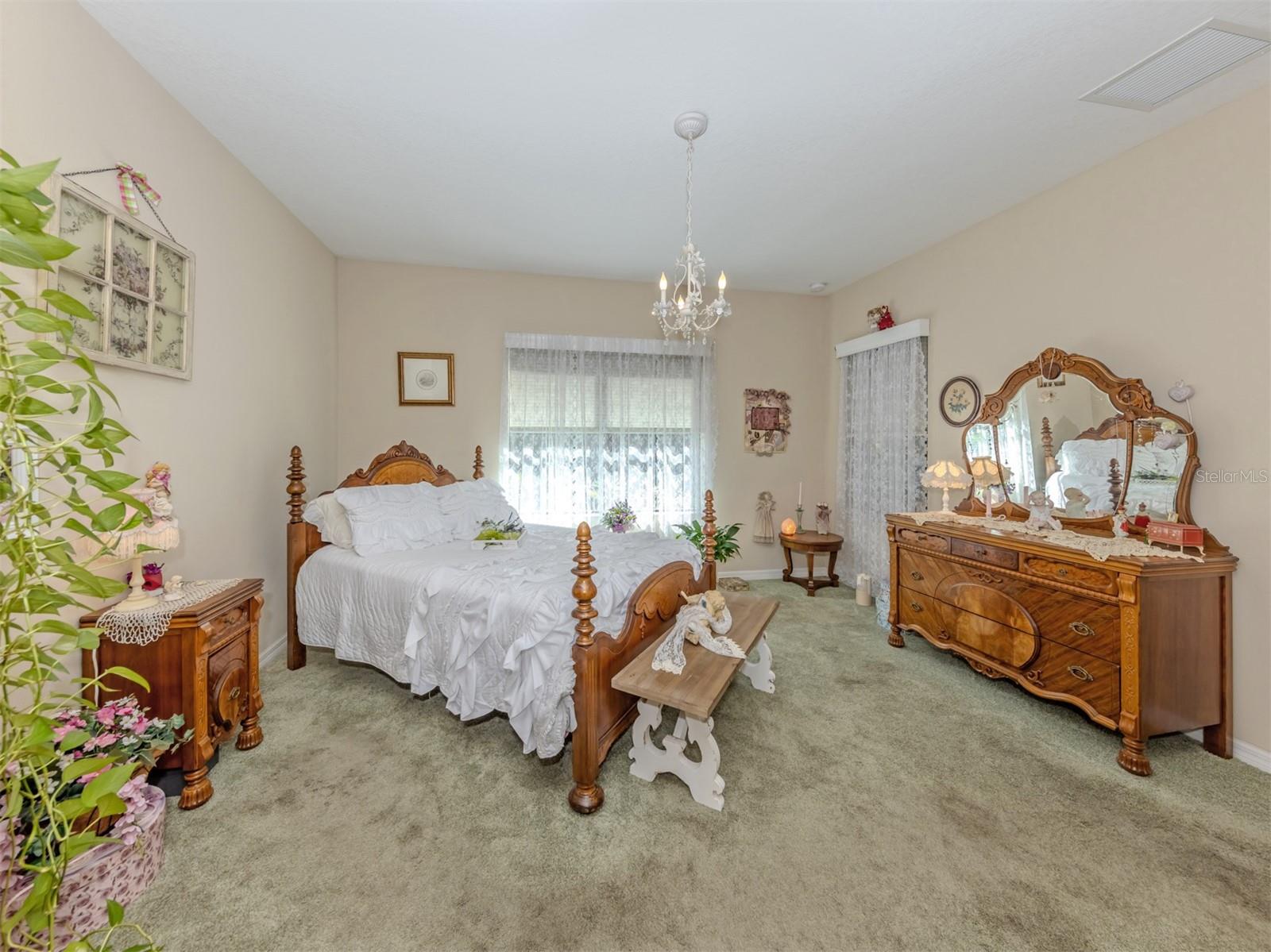 1175 COLLIER PL — photo 16