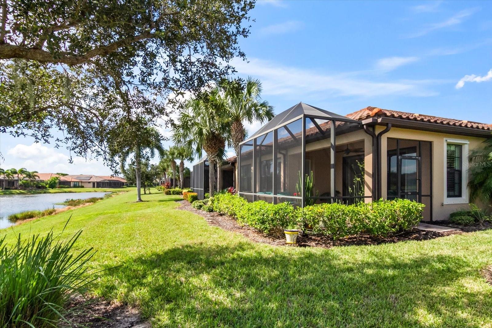 8227 VARENNA DR — photo 30
