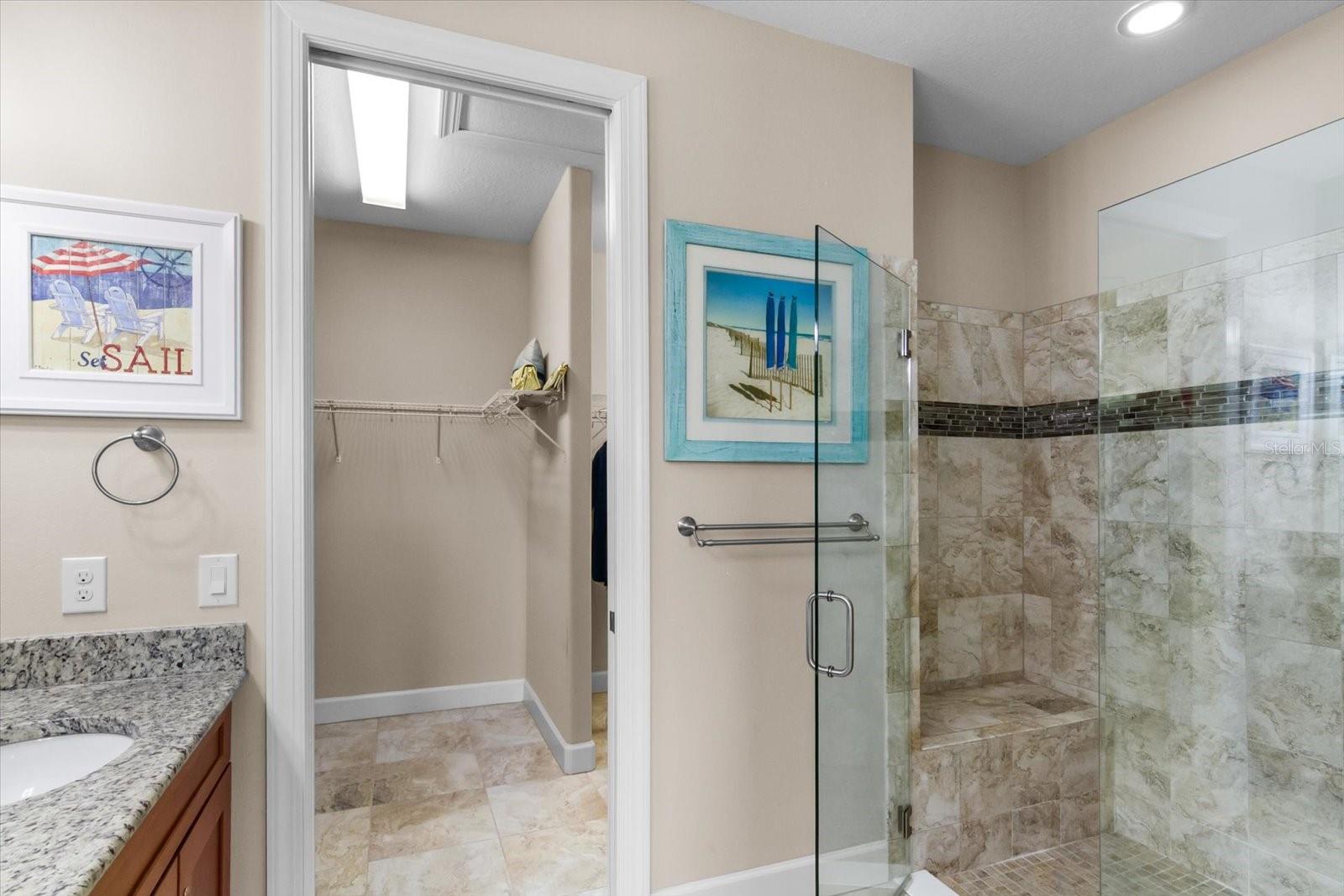 8227 VARENNA DR — photo 18