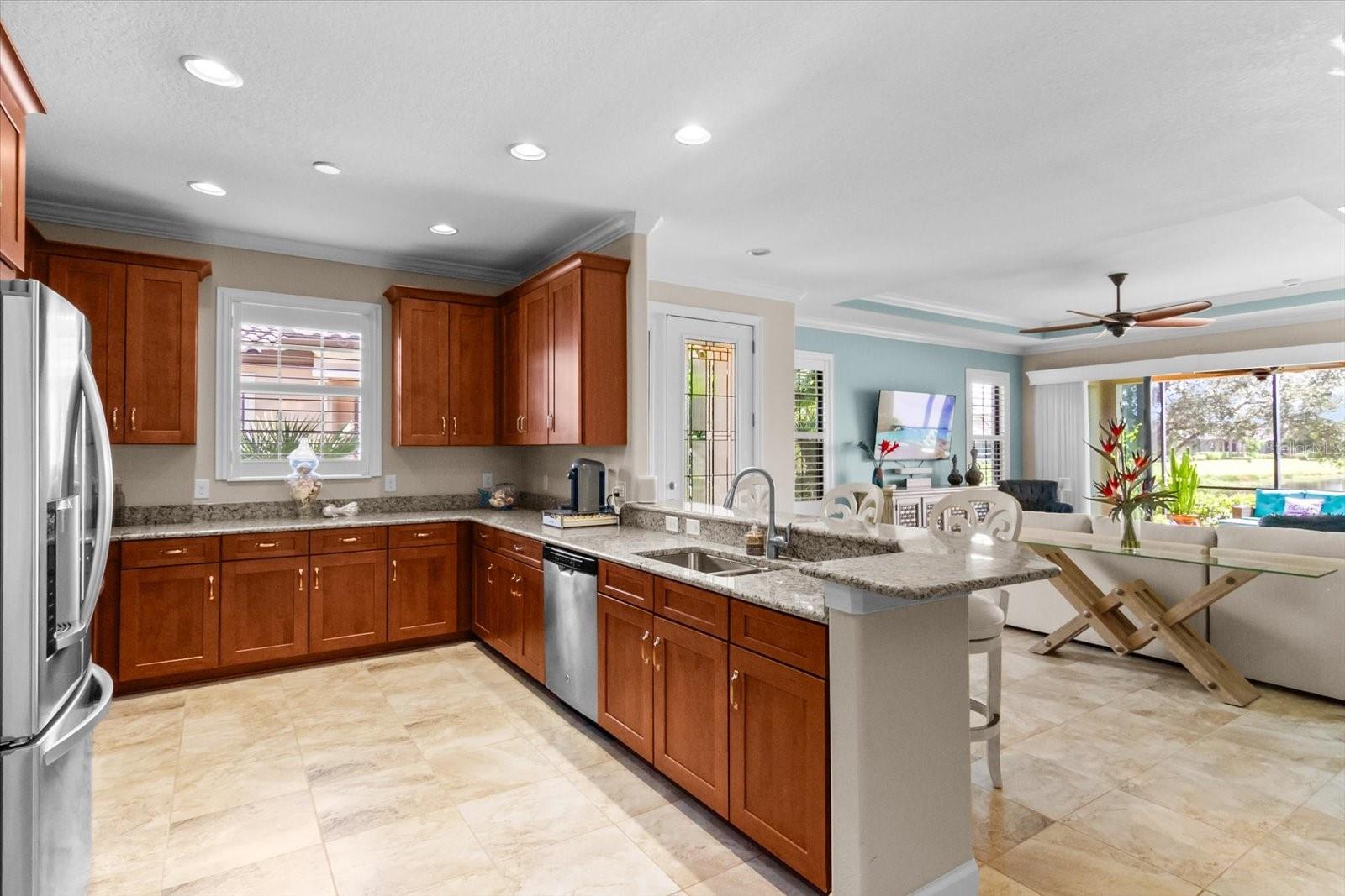 8227 VARENNA DR — photo 9