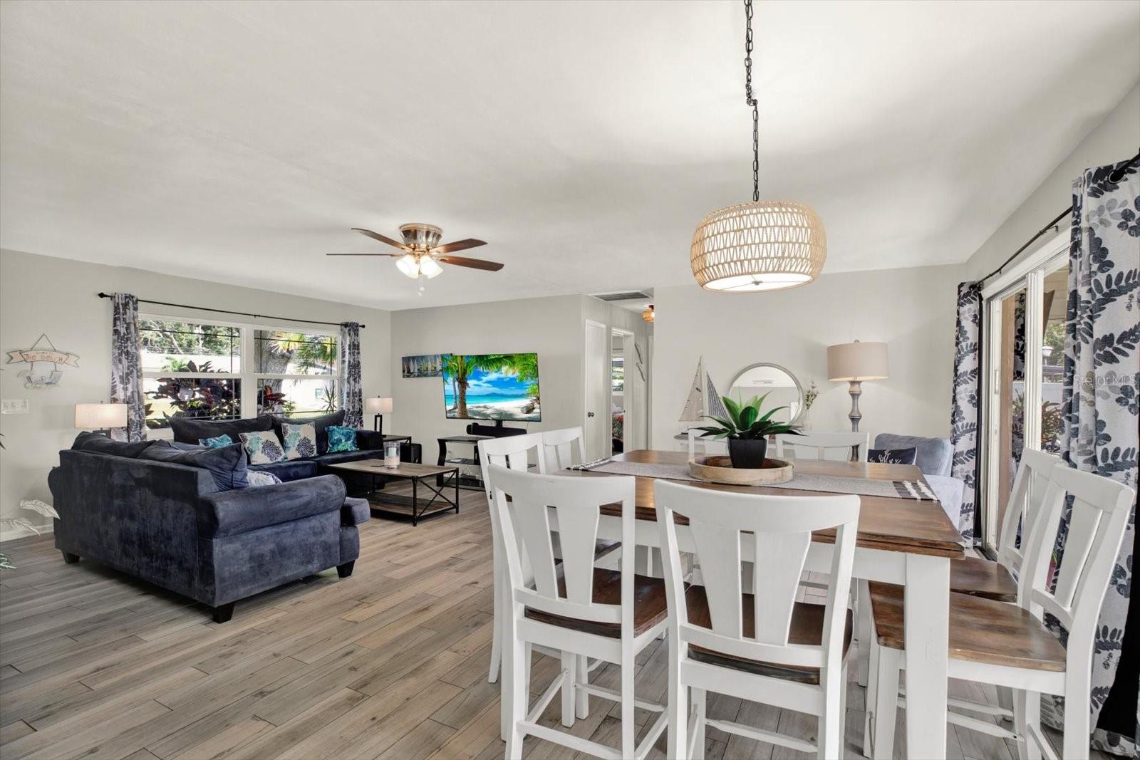 1669 CAMBRIDGE DR — photo 11