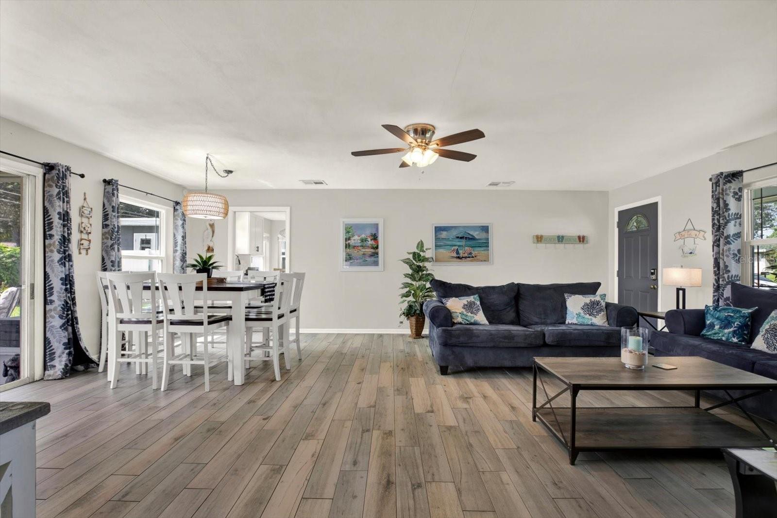 1669 CAMBRIDGE DR — photo 10