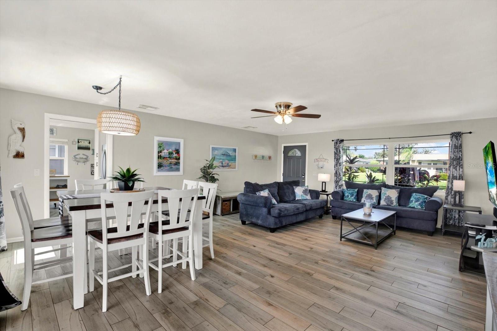 1669 CAMBRIDGE DR — photo 9