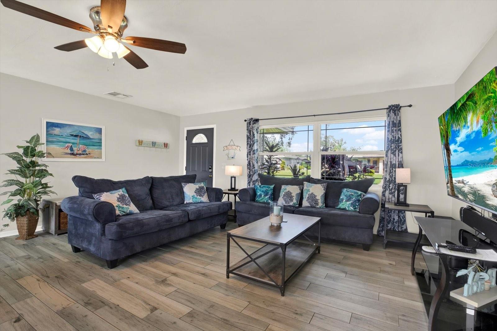 1669 CAMBRIDGE DR — photo 4