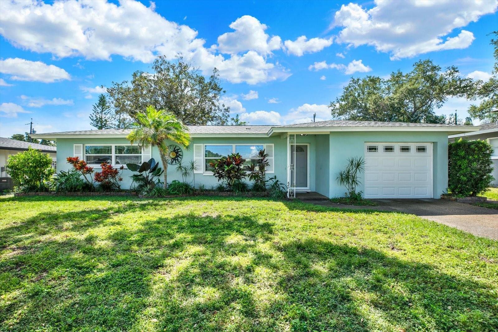1669 CAMBRIDGE DR — photo 3