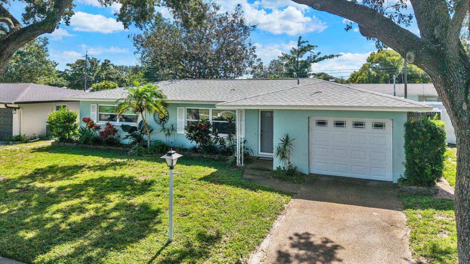 1669 CAMBRIDGE DR — photo 38