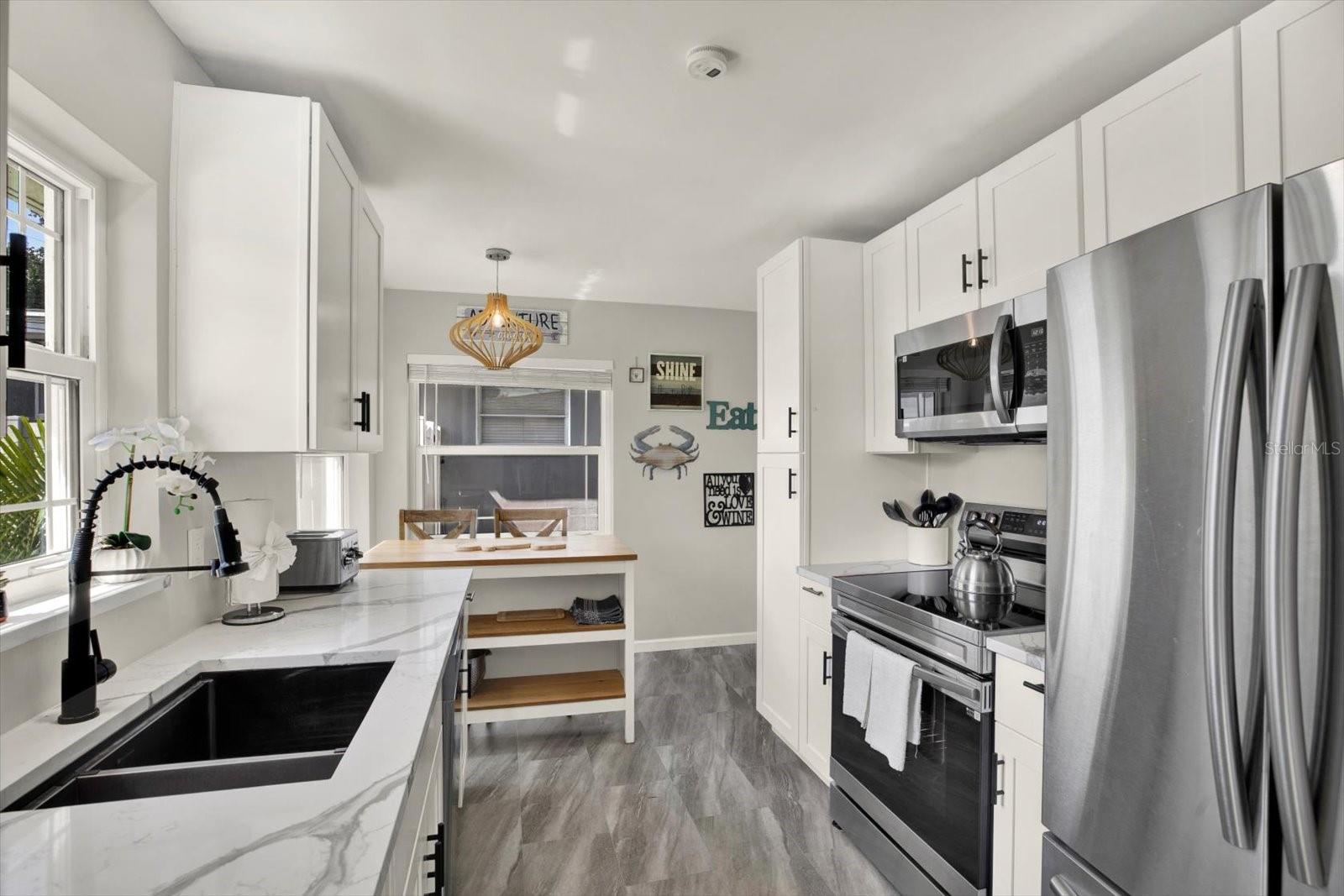 1669 CAMBRIDGE DR — photo 21