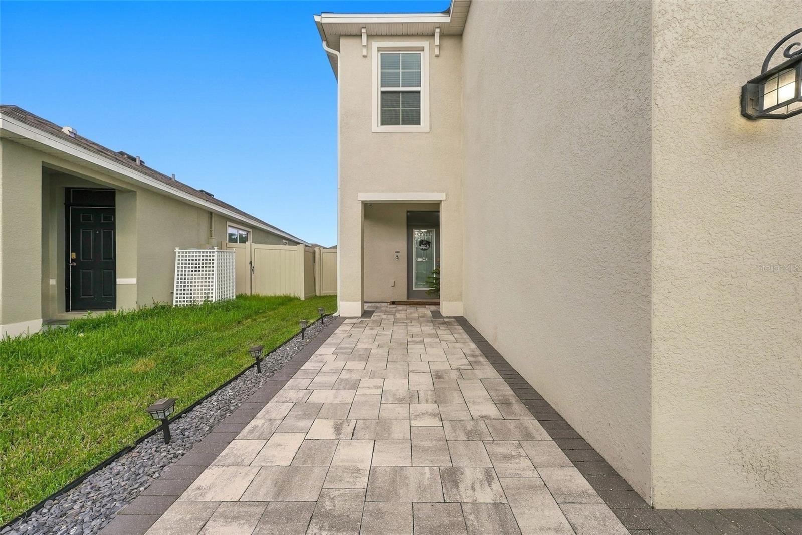 8028 PELICAN REED CIR — photo 36
