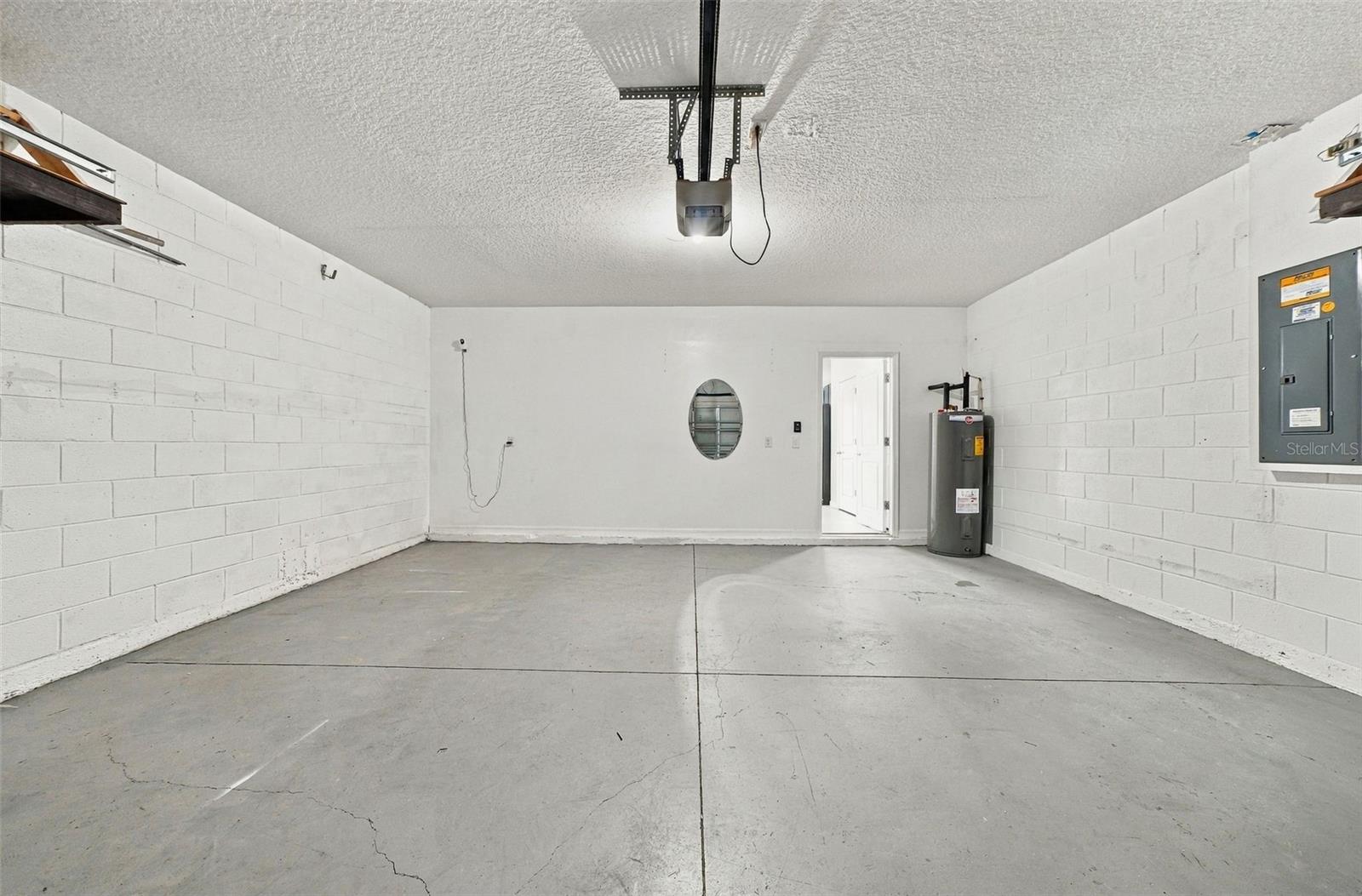 8028 PELICAN REED CIR — photo 35
