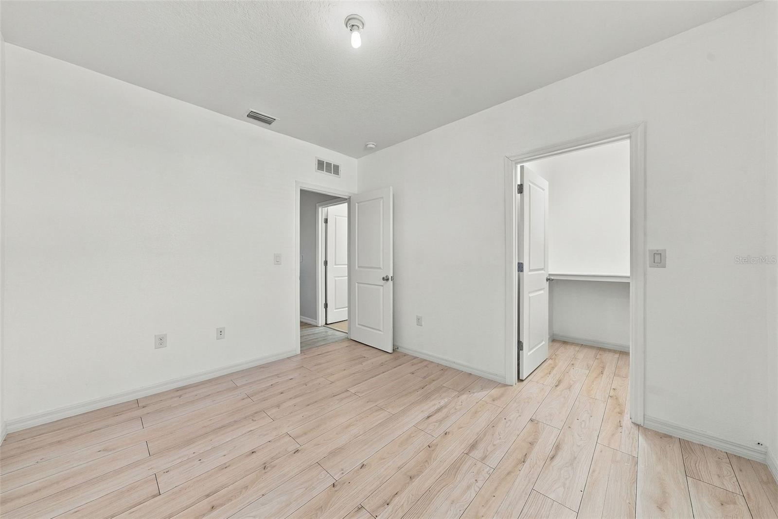 8028 PELICAN REED CIR — photo 28
