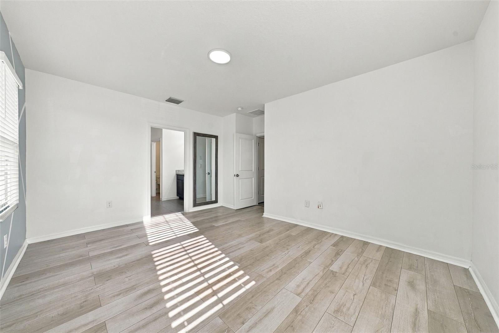 8028 PELICAN REED CIR — photo 18