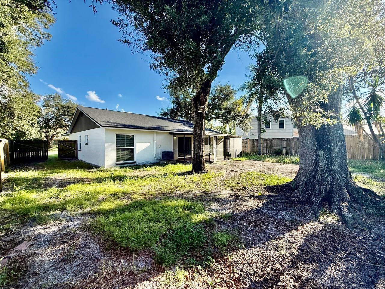 1602 PALM LEAF DR — photo 31