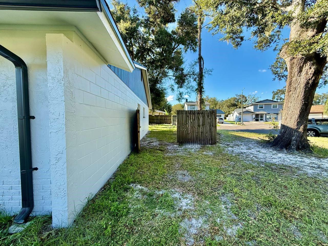 1602 PALM LEAF DR — photo 33