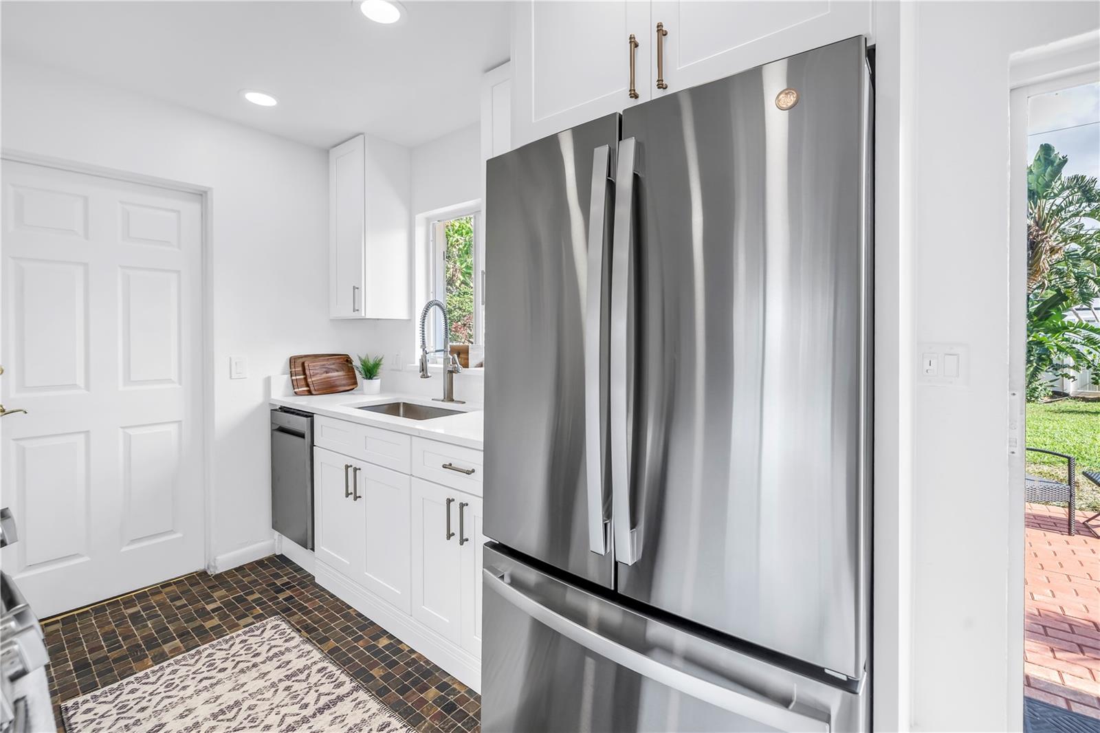 3843 NEPTUNE DR SE — photo 13