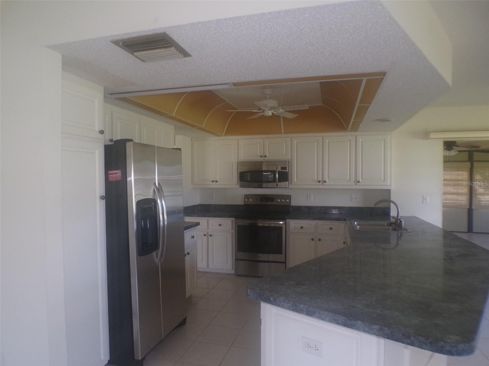 2490 ENGLEWOOD RD — photo 2