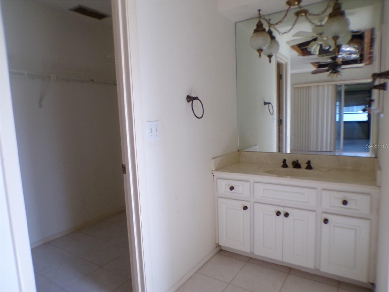 2490 ENGLEWOOD RD — photo 16