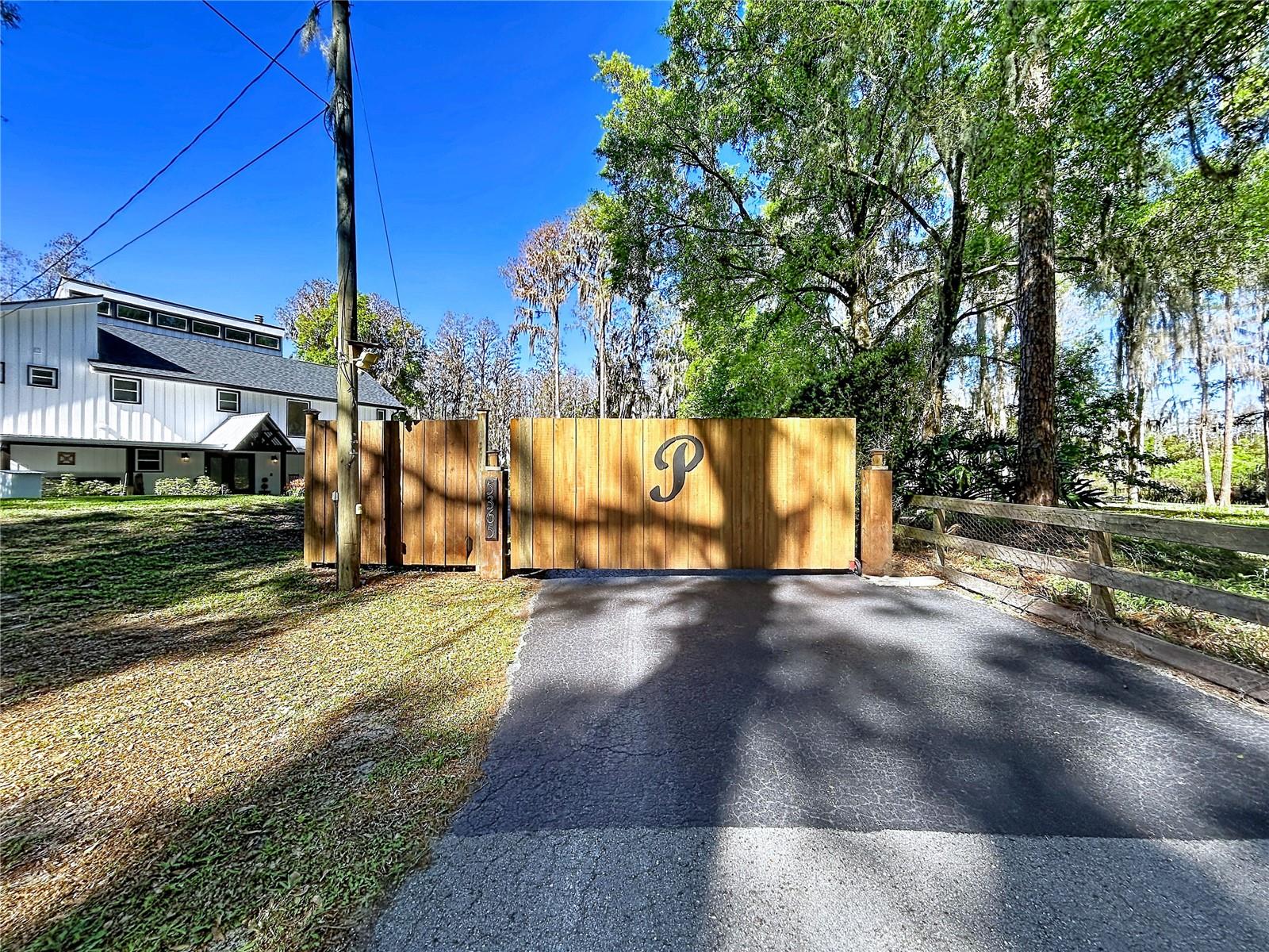 5365 CONNER DR — photo 4