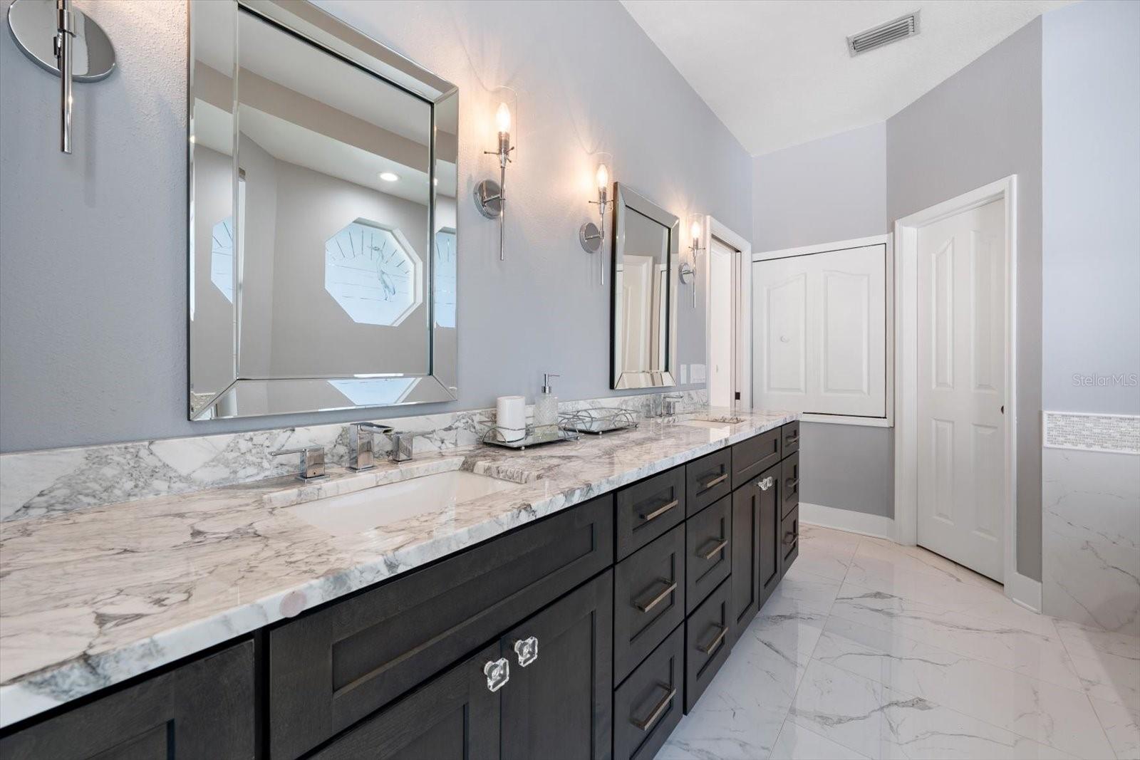 2265 KENT DR — photo 33
