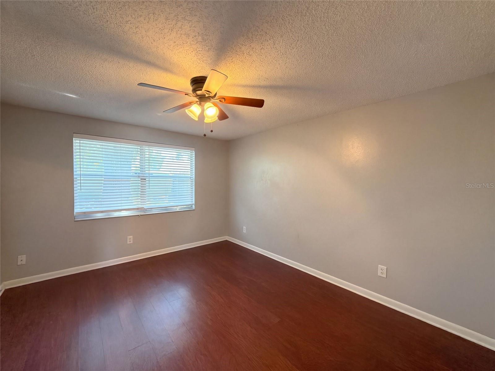16005 WOODPINE DR — photo 4